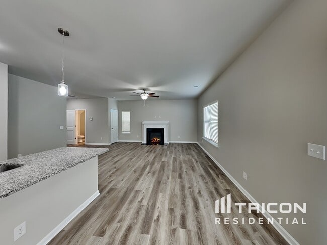 Building Photo - 134 Spring Knoll Dr
