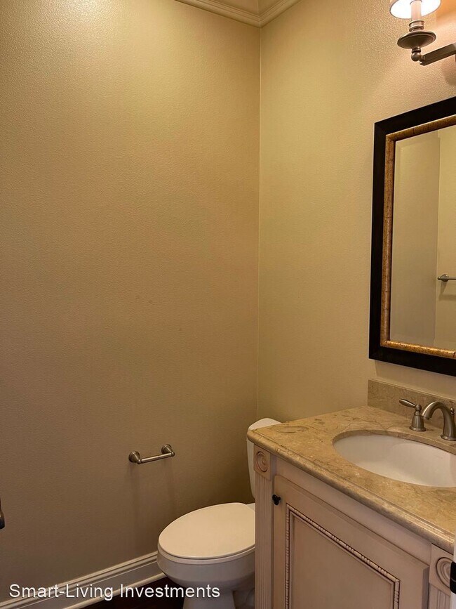 Building Photo - 3 br, 3.5 bath House - 19 Alta St, #B