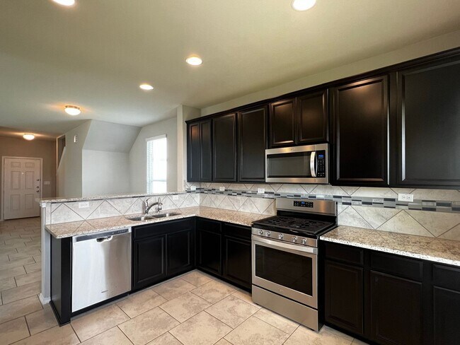 Building Photo - Elegant home in Davis Ranch- 4 Bedroom/ 3 Bathroom