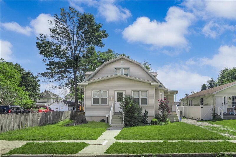 Photo - 545 Nassau Avenue