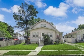 Building Photo - 545 Nassau Ave