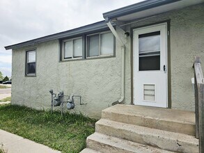Building Photo - 414 Arrawanna St