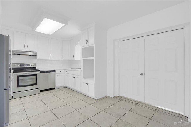 Foto del edificio - 23 E Helmer St