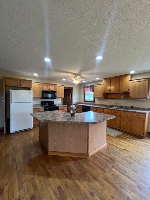 Foto del edificio - 1398 Township Rd 1106