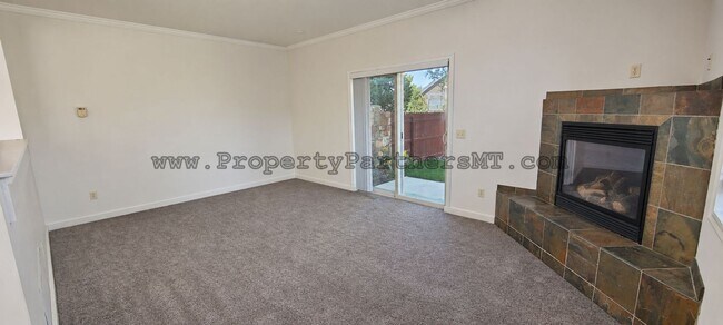 Foto del edificio - 712 Forestglen Dr