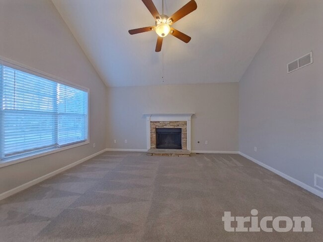 Building Photo - 116 Summer Lake Dr