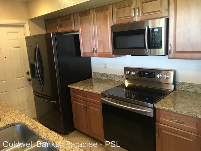 Foto del edificio - 2 br, 2 bath House - 318 NW Byron Street