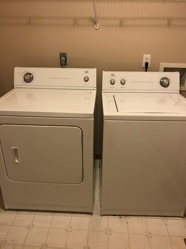 Washer and dryer furnished - 5215 Deerwood Lk