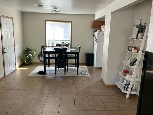 Building Photo - 1519 Springbrook Dr