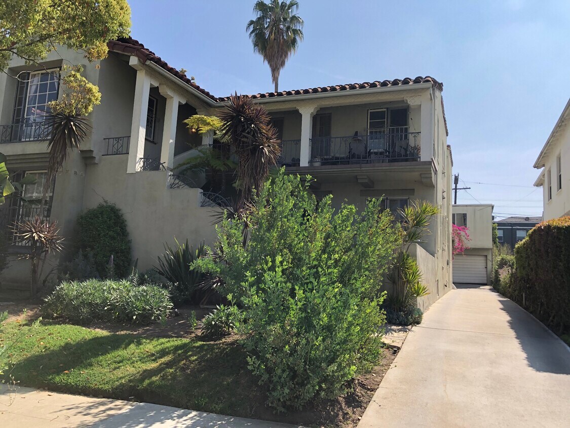 Foto principal - 1154 S Spaulding Ave