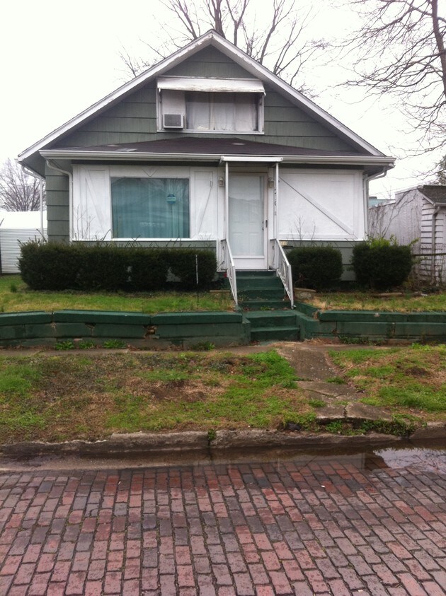 210 Division St, Huntington, WV 25702 House for Rent in Huntington