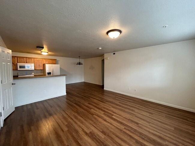 Foto del edificio - 3 Bedroom 2.5 Bathroom Condo-Pool-Clubhous...