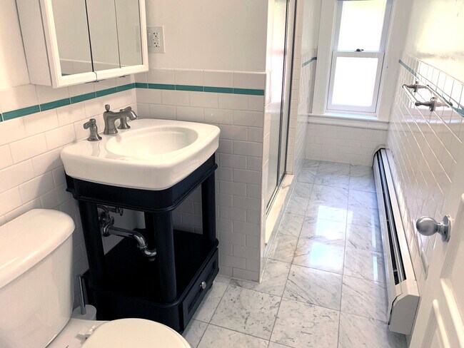 Building Photo - 195 Commonwealth Ave