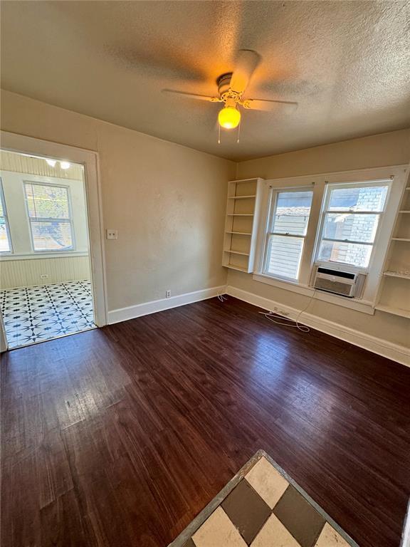 Building Photo - 610 1/2 14th St N