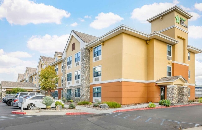 Building Photo - Furnished Studio-Temecula - Wine Country