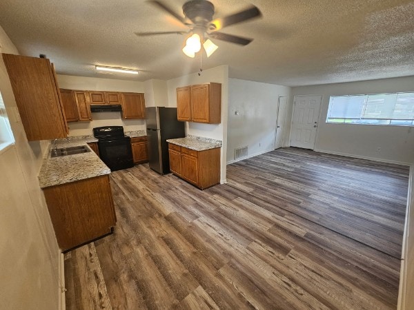 Foto del edificio - 1703 Larry Ave
