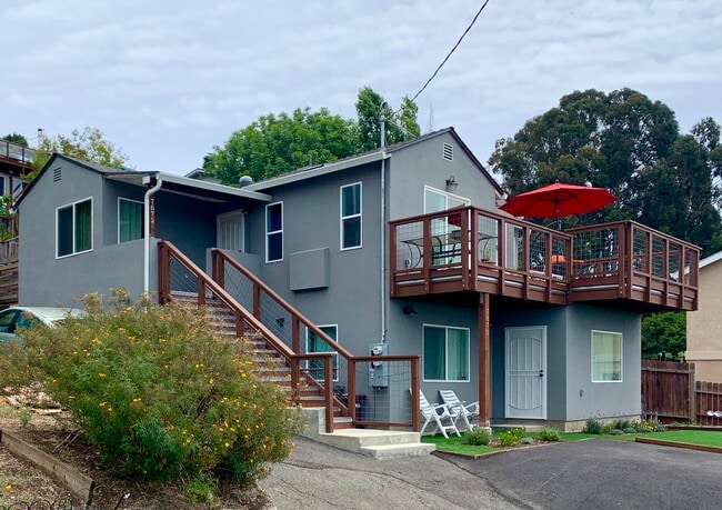 upper level with private entrance - 7872 Michigan Ave