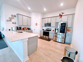 Building Photo - 228 Mystic Cyn Ln