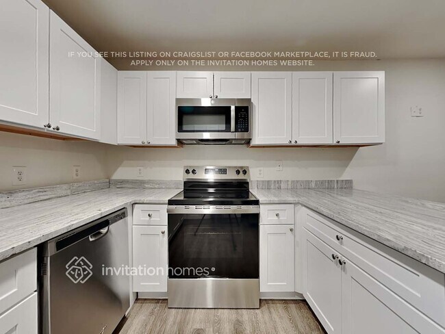 Foto del edificio - 8100 Rambler Rose St