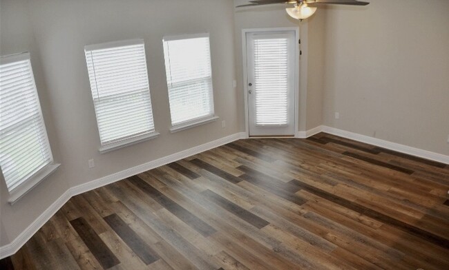 Building Photo - 9664 Nature Creek Blvd