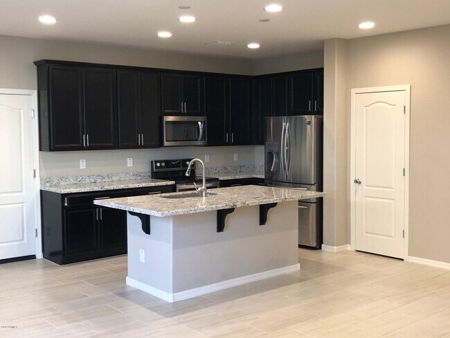 Foto del edificio - 17206 N 9th Pl