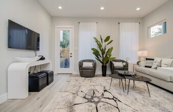 Building Photo - 2105 Sam Wilson St