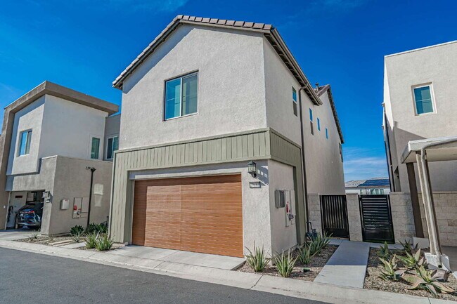 Foto del edificio - 3 Bedroom 3 Bath Five Point Home