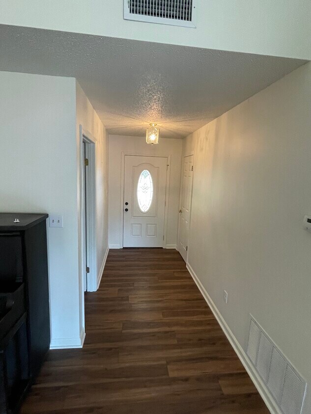 Foto principal - 12411 Sherri Marie Dr
