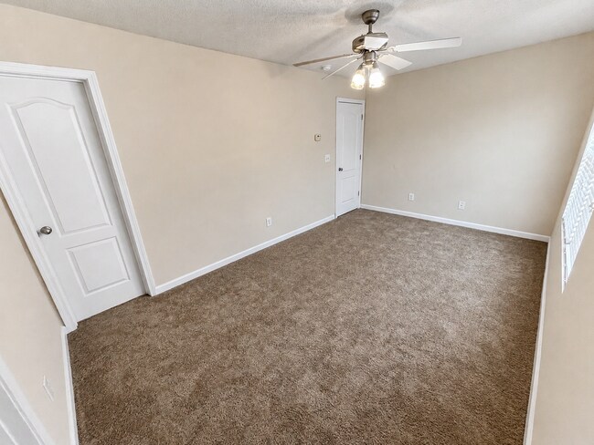 Building Photo - 266 Katydid Dr