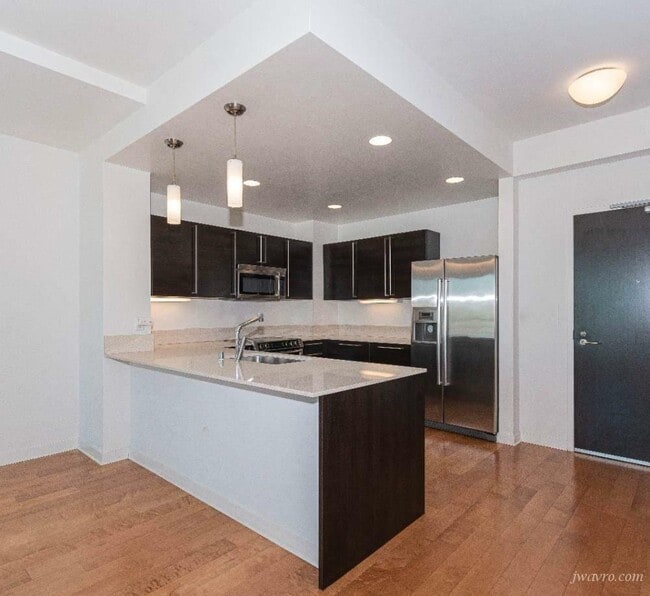 Building Photo - 1160 Mission St