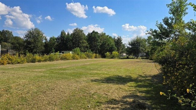 Building Photo - 2717 County Rd 3479B