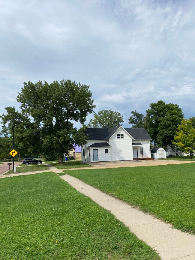 Building Photo - 918 1st Ave