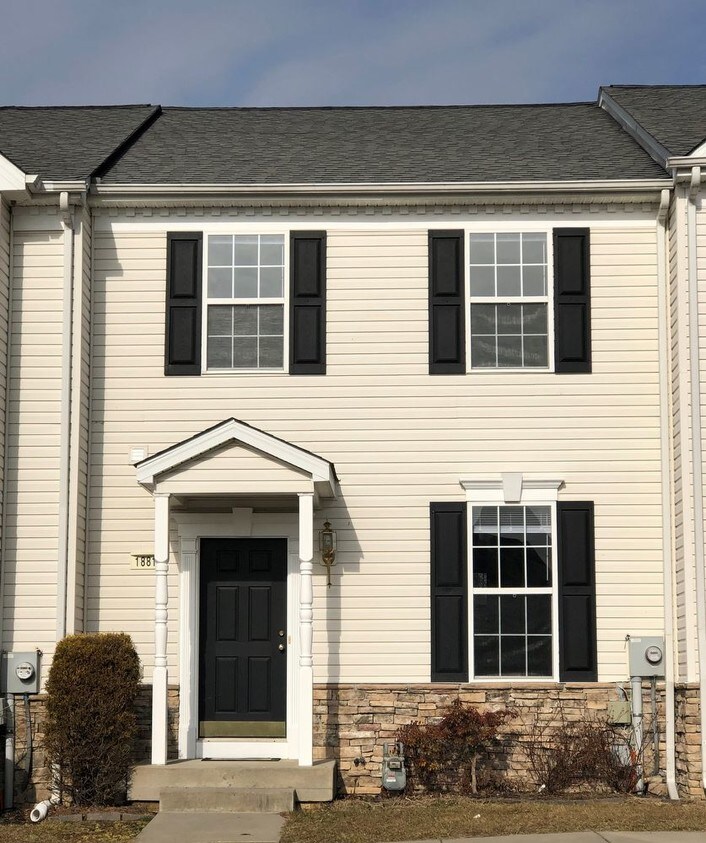 Primary Photo - Beautiful Condo in Spring Grove S.D.