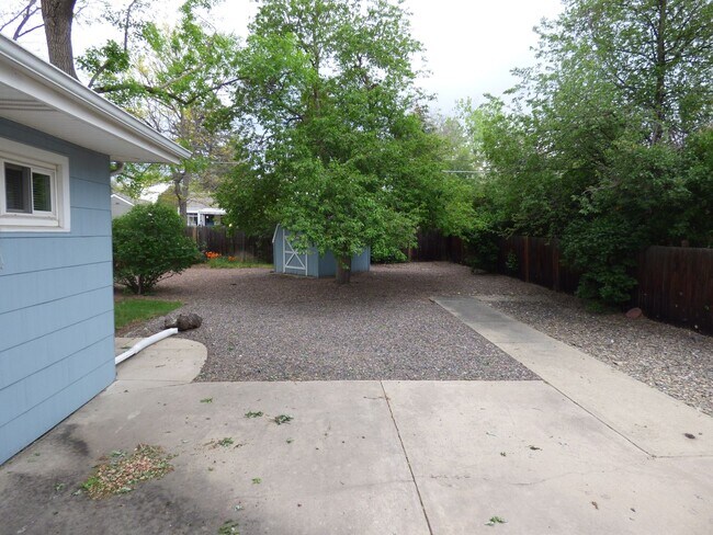 Foto del edificio - $0 DEPOSIT OPTION. 2 BEDROOM 1 BATH, XERISCAPED YARD CLOSE TO BELMAR, O'KANE PARK AND ST ANTHONY'S!