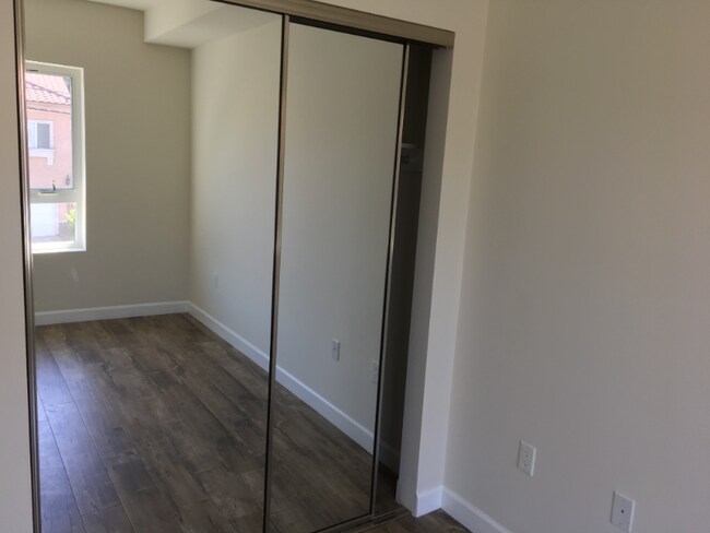 Foto del edificio - 4504 Colbath Ave