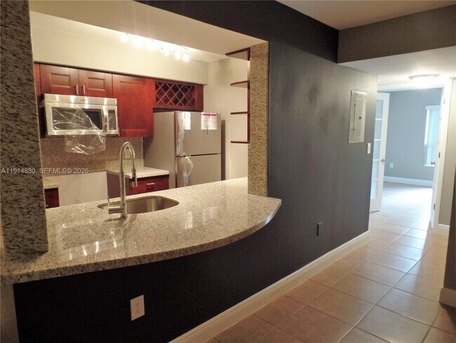 Foto del edificio - 2405 NW 33rd St