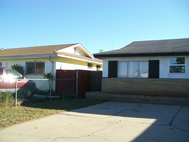 Building Photo - 3 br, 2 bath House - 1751 Hermes St.