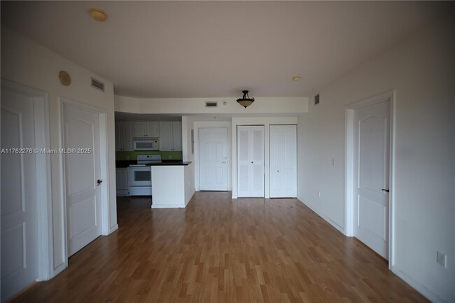 Building Photo - 1627 SW 37th Ave