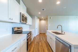 Building Photo - 231 Pk Pl Cir