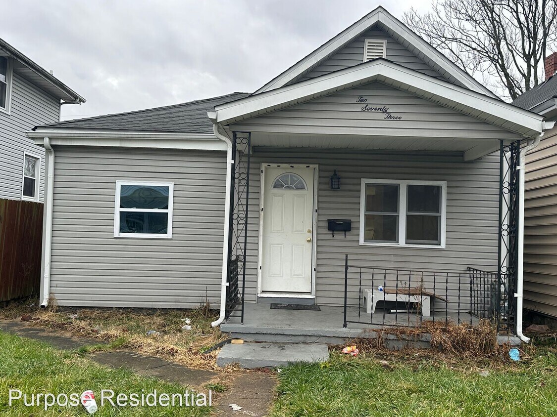 Primary Photo - 2 br, 1 bath House - 273 S. Oakley Avenue