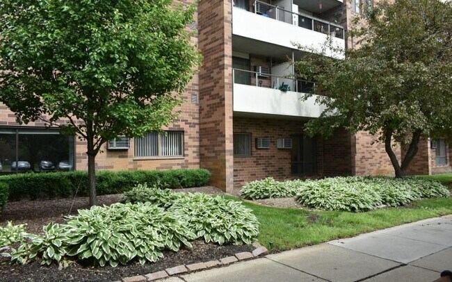 Foto del edificio - 920 John R Rd