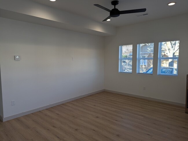 Building Photo - 164 S 100 W