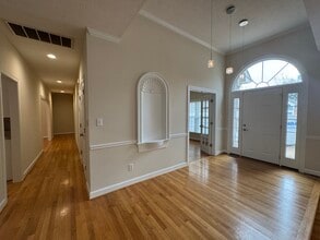 Building Photo - 329 Woodbrook Run