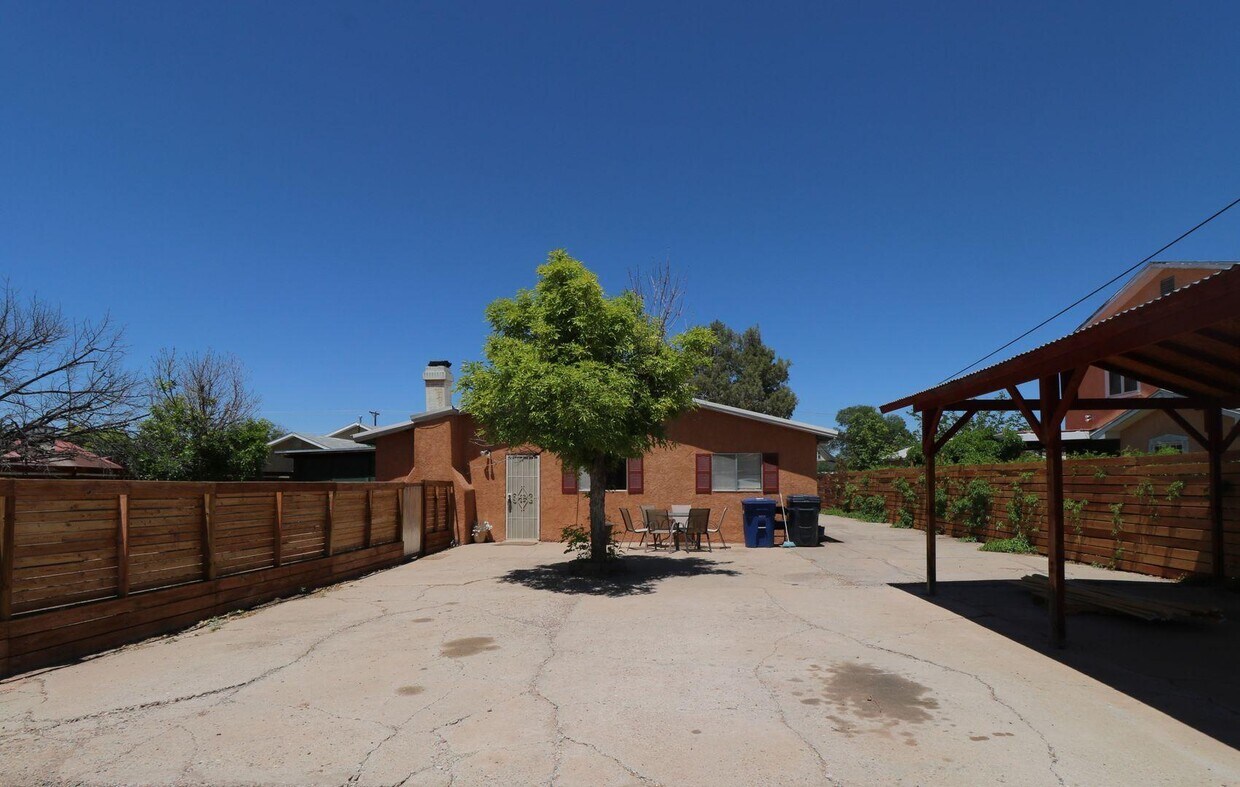 1414 Griegos Rd NW, Albuquerque, NM 87107 Townhouse for Rent in