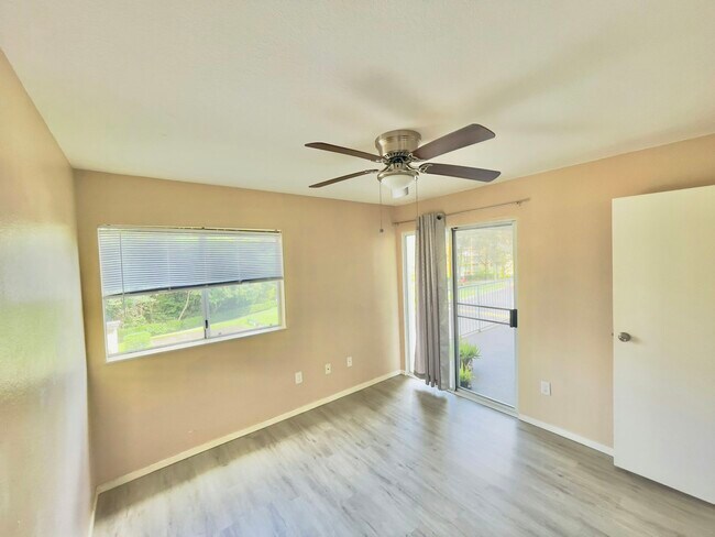 Foto del edificio - 95-270 Waikalani Drive