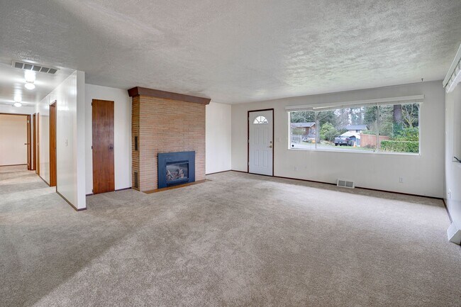 Foto del edificio - Edmonds 3 Bedroom, 1 Bathroom Mid-Century ...