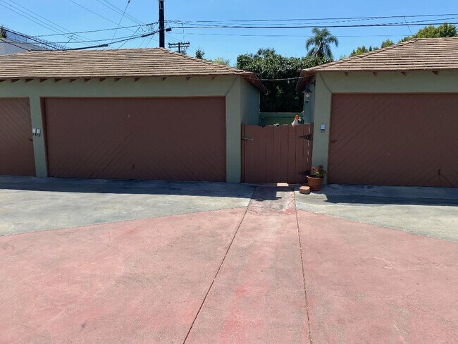 Building Photo - 3765 Inglewood Blvd