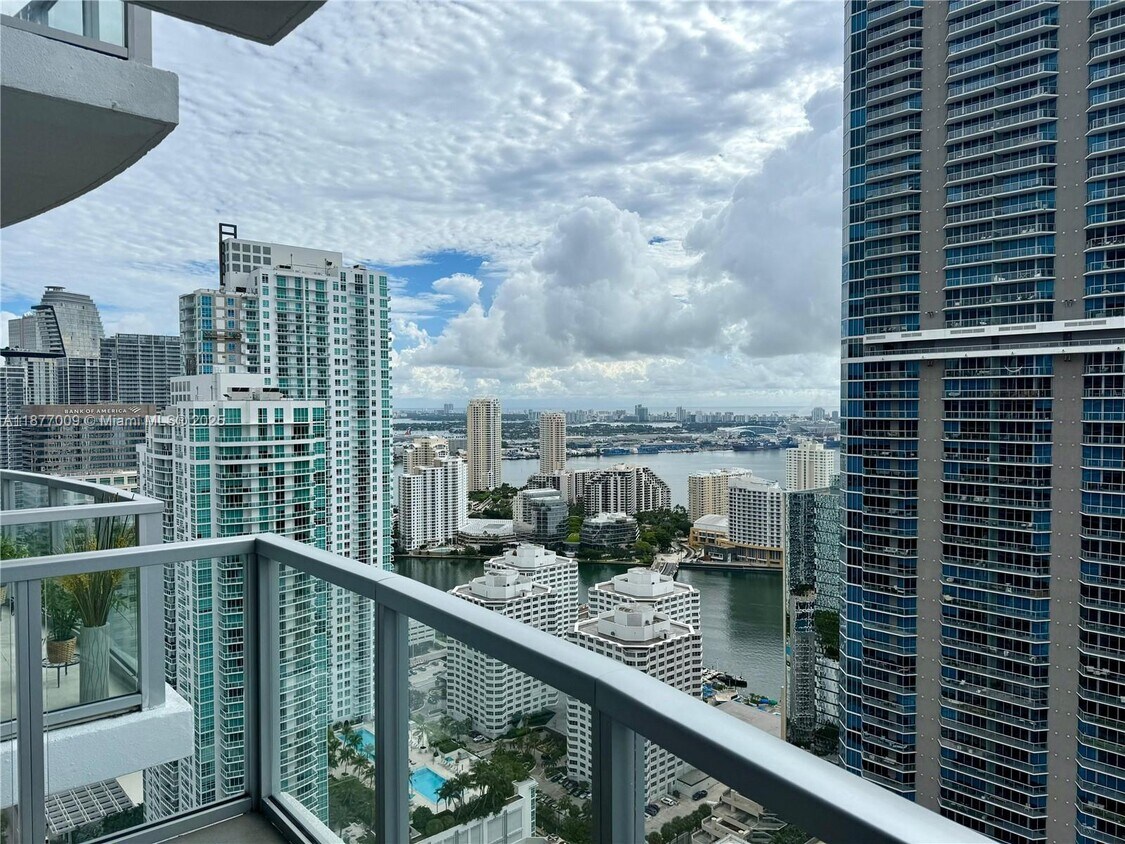 Foto principal - 1060 Brickell Ave