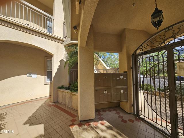 Building Photo - 2930 Fairway Ave