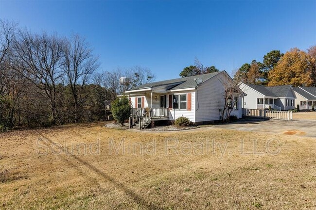 Building Photo - 700 Western Ave